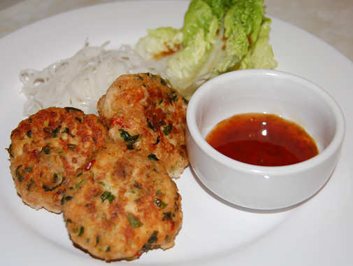 Post image for tiny Thai fish cakes