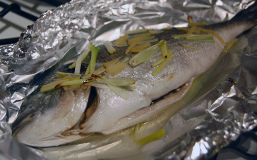 Post image for simple sake baked sea bream